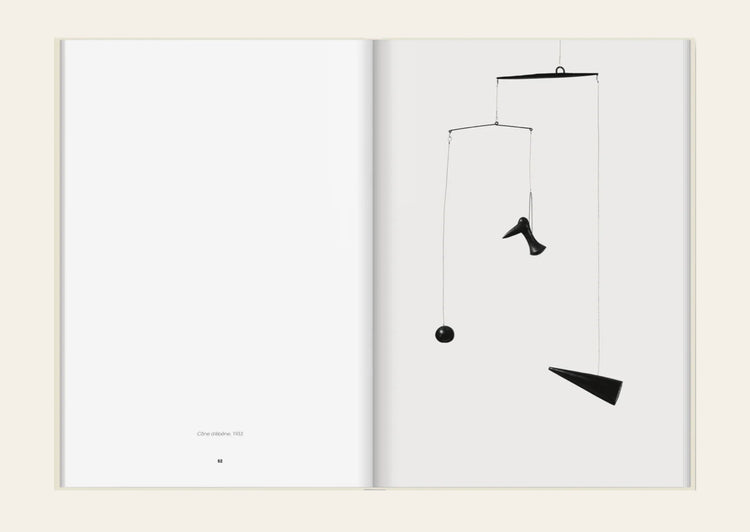 Calder Sculpting Time - Carmen Giménez With Ana Mingot