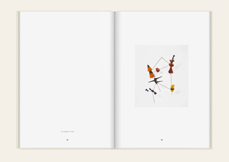 Calder Sculpting Time - Carmen Giménez With Ana Mingot